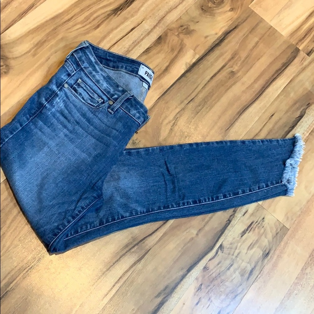 Size: 27 Paige Verdugo Distressed Ankle Skinny